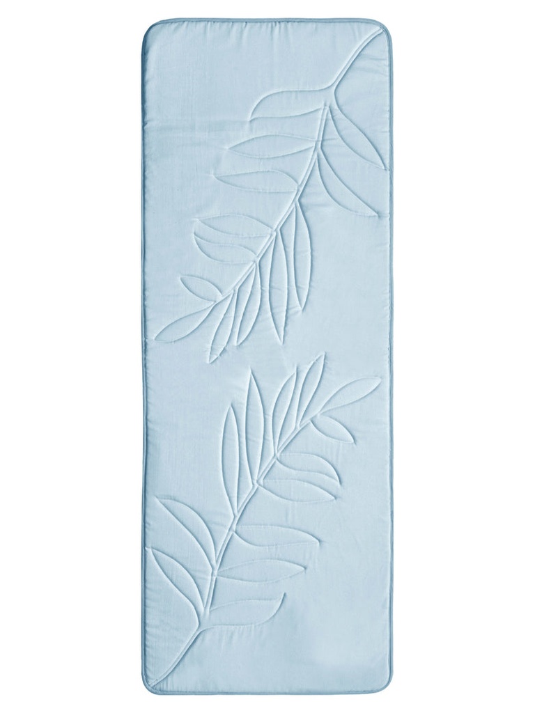 Embossed Leaf Design